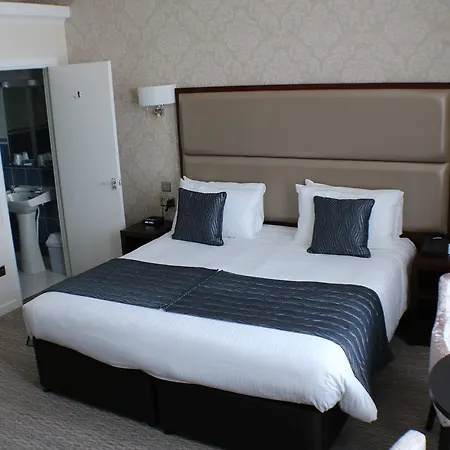Victoria 3* New Quay